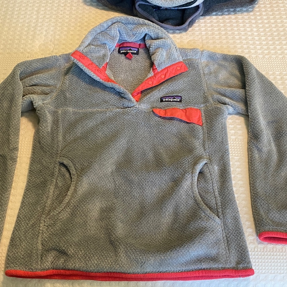Patagonia Women's Gray and Coral retool T-Snap Fleece pullover XS